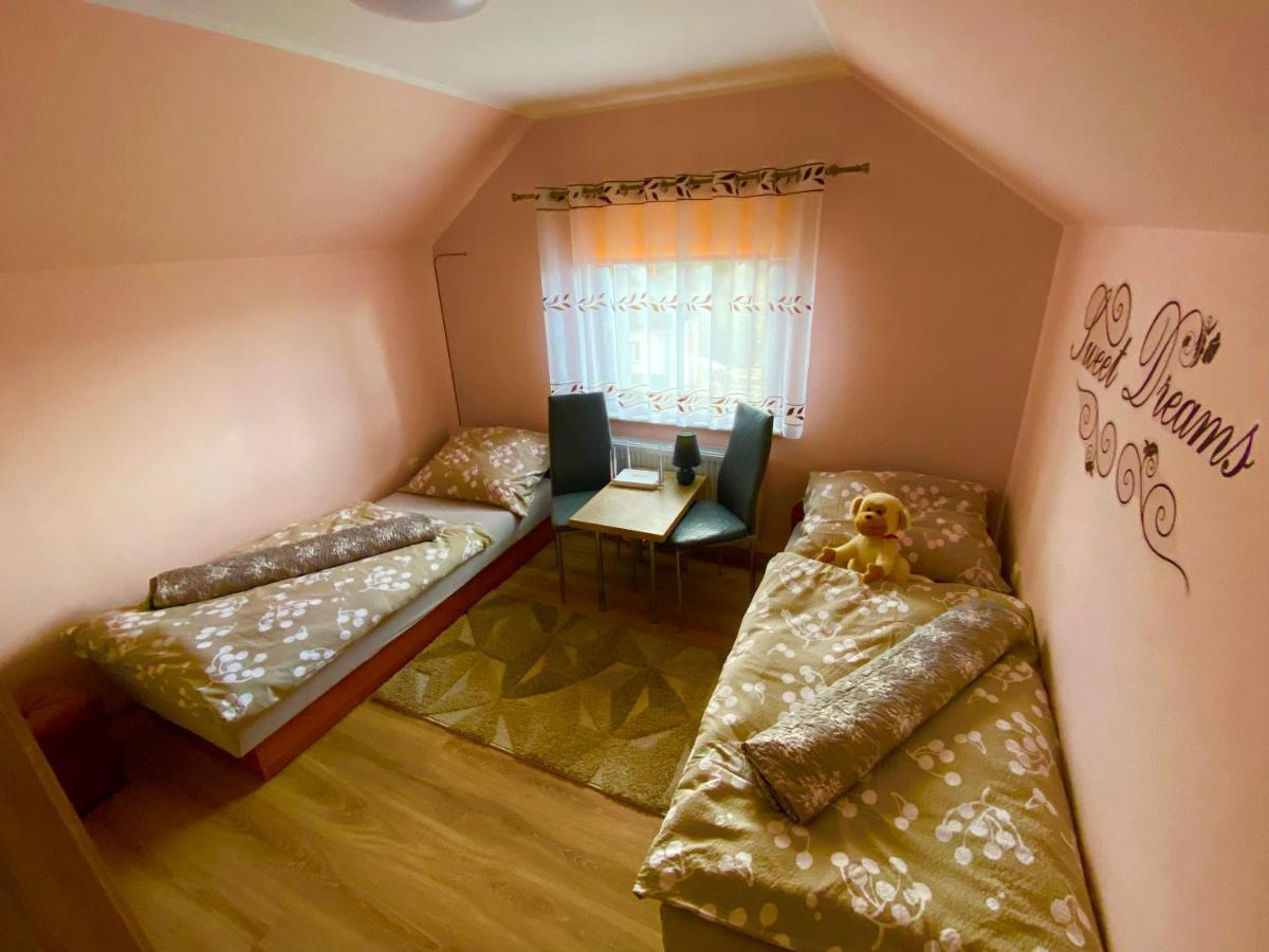Domek Caloroczny "U Haliny" Mutne Esterno foto
